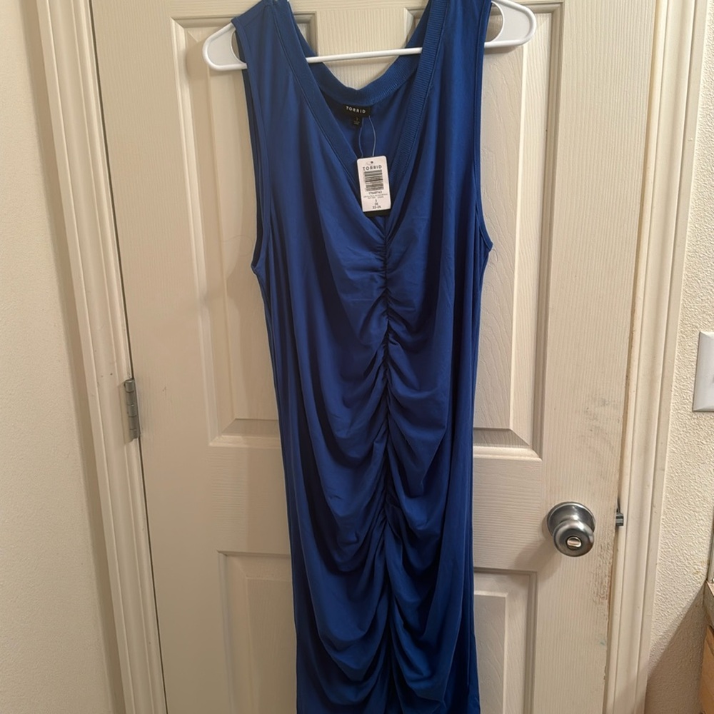 New with tags gorgeous blue Torrid dress